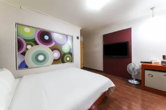 Jeonju Geumam-Dong Time Hotel dekat Chonbuk National University