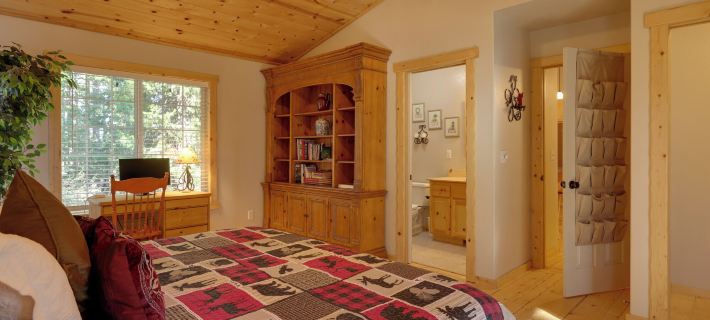 Near Hikes: Arnold Cabin w/ EV Charger & Fire Pit Hotels in Arnold