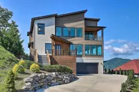 Luxe Asheville Home w/ Stunning Mountain Views! - parking
