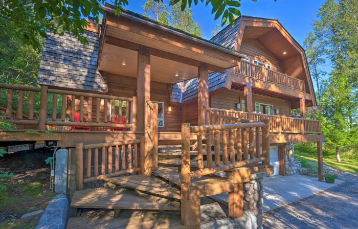 Wild Huckleberry Cabin in Alpine Fire Pit, Deck