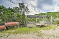 1/2 Mile to Turner Falls: 'Cedar Falls Cabin 5'