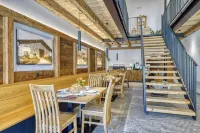 Large Premium Apartment on Organic Farm - Quiet Location - Panorama - Families - Hiking Hotels in Partschins