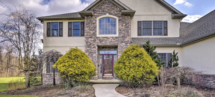Pool & Furnished Patio: Group Getaway in Hershey Hotels in Dauphin County