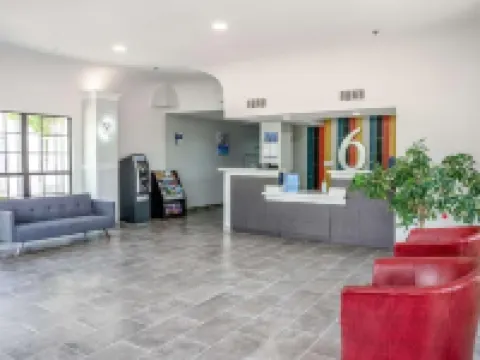 Studio 6 Claremore, OK Hotels in Rogers County