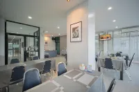 C2U Hotel Uthai Thani - Adults Only Hotel di Uthai Thani