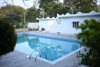 VSR VRIKSHA NATURE CURE CENTER - Pools