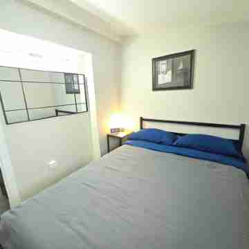 Cozy home on a quiet street minutes to downtown Kingston! Rooms