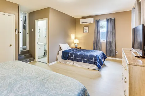 Inviting Family Home, 2 Mi to Eastwood Mall! - Wifi
