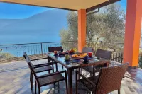 Isola Vista - Terrazzo - Homestays