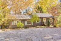 Trails, Wine & Events! Cuyahoga Falls Retreat - Homestays