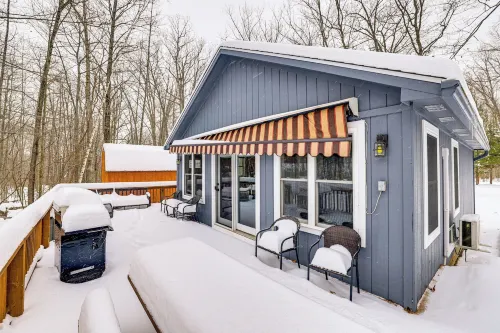 Wooded Country Home w/ Spacious Deck in Farwell! - Country Houses