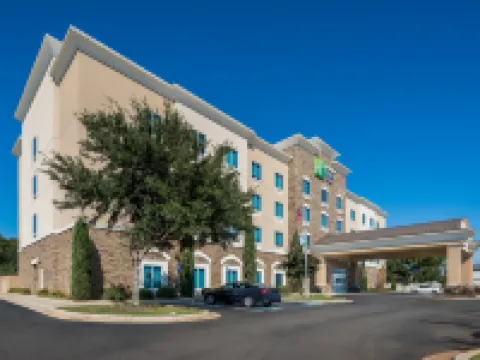 Holiday Inn Express & Suites ALBANY by IHG Hotels in Dougherty County