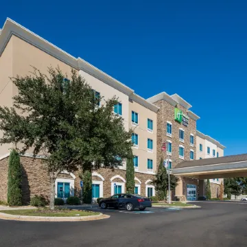 Holiday Inn Express & Suites ALBANY by IHG