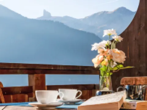 Bella Vista Apt. No. 10