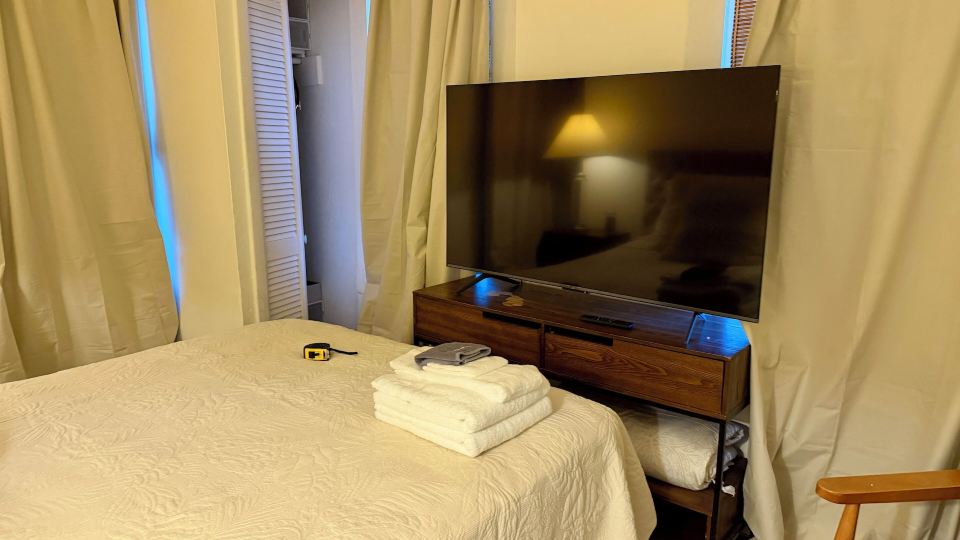 Suarez Art Stay Coconut Grove Miami Home with Free Parking