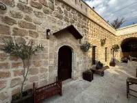 ŞAHMERAN Otel & Cafe