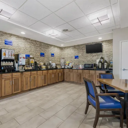 Best Western North Bryant Inn