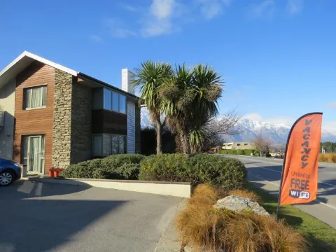 クイーンズタウン モーテル アパートメンツ