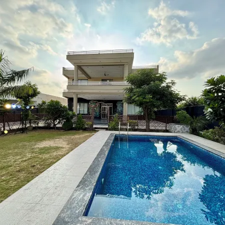 GoBravo 11 6BHK Farm with Pool Sohna Road Gurgaon
