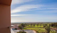 Wine & Books by the Sea, Algarve Resort - Meerblick