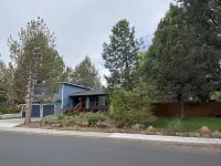 Larkspur Trail 3 Bedroom Home by Redawning