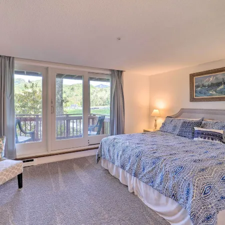Walk to Ski Resort! Sugar Mtn Haven w/ Lake Views