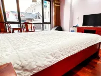 HEYI HOTEL Hotels in Tu Son