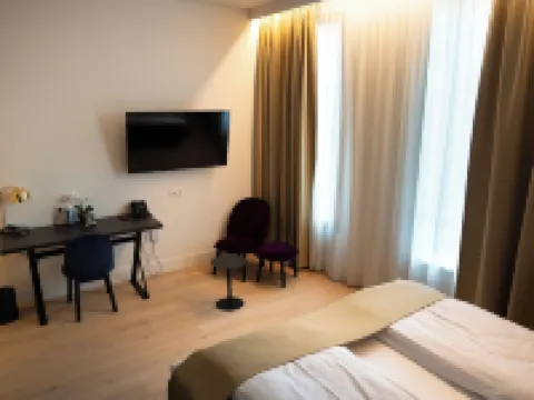 コルセンドンク トゥルノヴァ トゥルンホウトのホテル