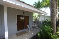Castaway Lodge