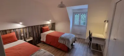 Au Pré du Chêne Hotels in 