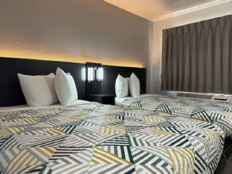 Motel 6 Bradenton, FL Hotels near Manatee Village Historical Park