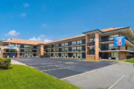 แฟร์บริดจ์อินน์ เอ็กซ์เพรส มาคอน