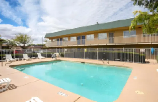 โมเทล 6 โฮลบรุค แอริโซนา