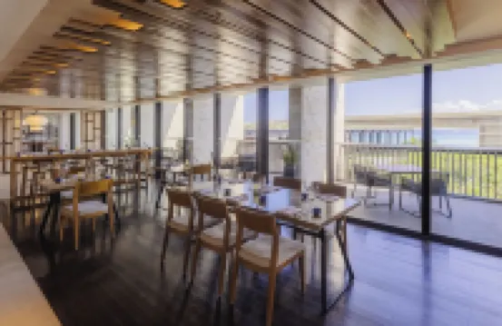 普拉亞德爾卡曼 Live Aqua Devossion 全包式成人酒店