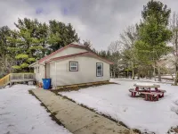 Willard Home On a Working Farm w/ Water Views! Hotels in Huron County
