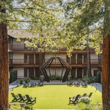 Casa Mani Resort Napa Valley, Curio Collection by Hilton