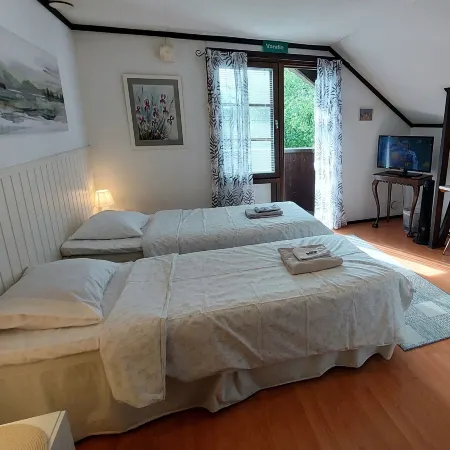 Cronin's Guesthouse Bed & Breakfast Hotele w: Lahti