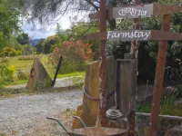 Cherry Top Farmstay - Boutique Eco Village - Pools