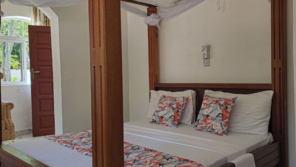 Manyatta Azure Boutique Hotel