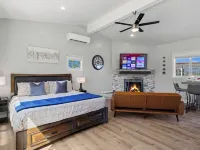The Sky Lounge Hotels in La Mesa