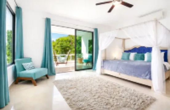 Villa Mariposa, private pool, Jacuzzi & hot tub