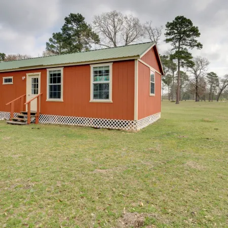 Tranquil Plantersville Cabin Farm Animals on-Site