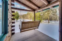 Motorsports, Lake Days & Hikes! Cabin in Waterfall