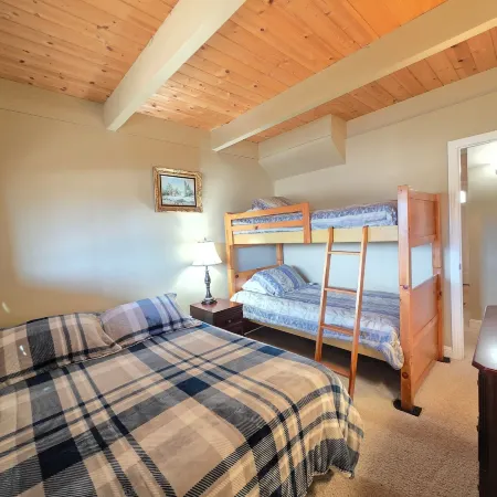 Park View Paradise 3 Bedroom Condo by RedAwning