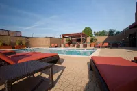 Hilton Charlotte University Place - Pools