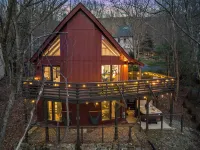 Slope View Chalet Hot Tub, Firepit, Family Fun