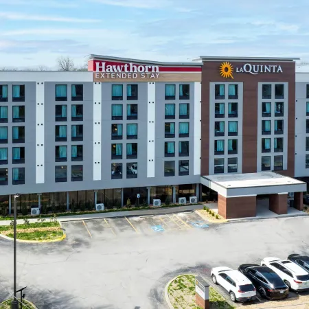 Hawthorn Extended Stay by Wyndham Nashville Airport/Opryland Отели рядом с достопримечательностью «Опри Миллс»