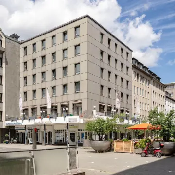 Tante Alma's Mülheimer Hotel Hotels near Ebertbad Oberhausen