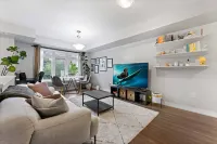 Spacious 2 Storey 2BR Toronto Escape w Parking