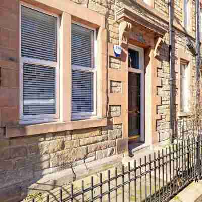 Elegant 2-Bed Flat with Edinburgh Charm Hotel Exterior